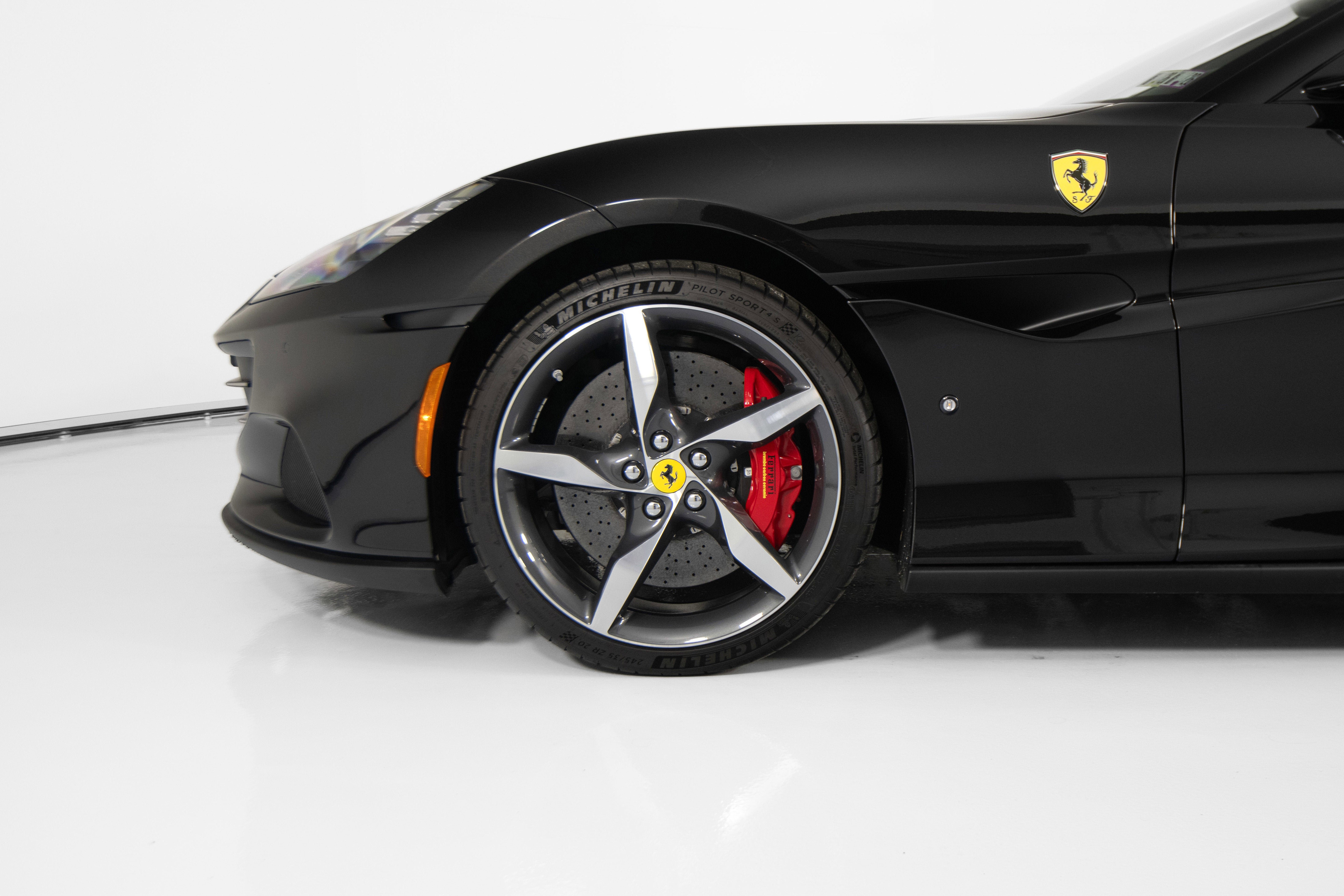 Certified 2022 Ferrari Portofino M image 10