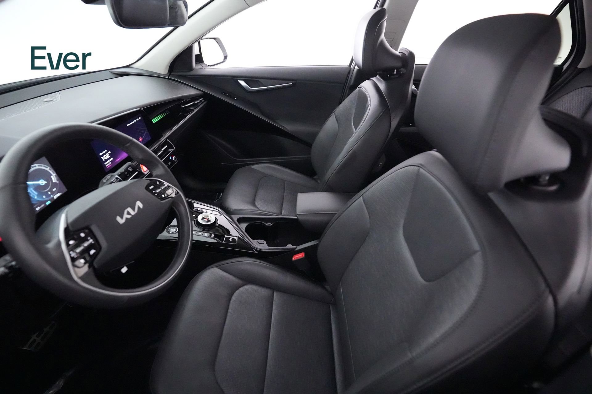 Used 2024 Kia Niro Wave w/ Wave Preserve Package image 4