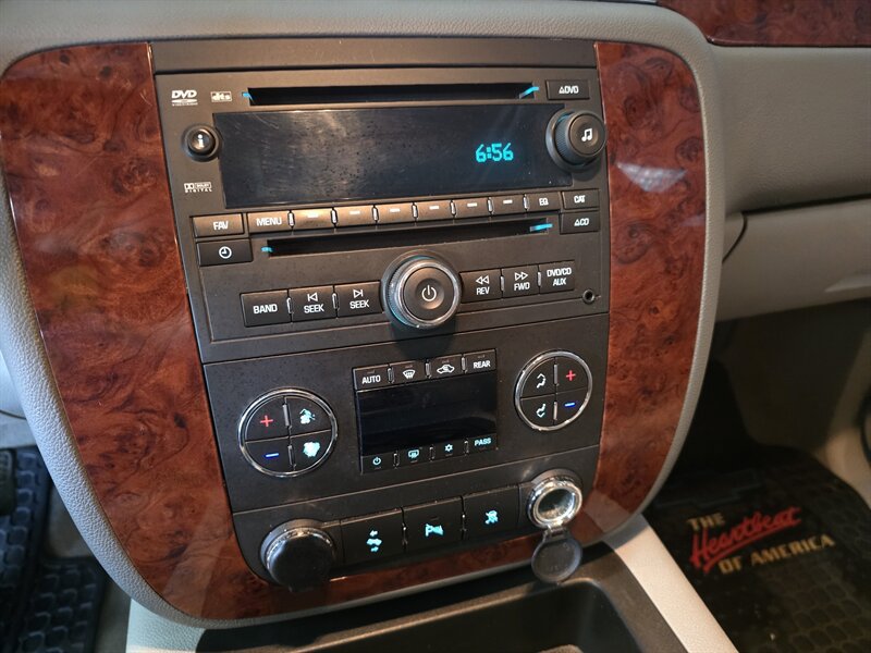 Used 2010 Chevrolet Tahoe LT AWD/4WD image 21