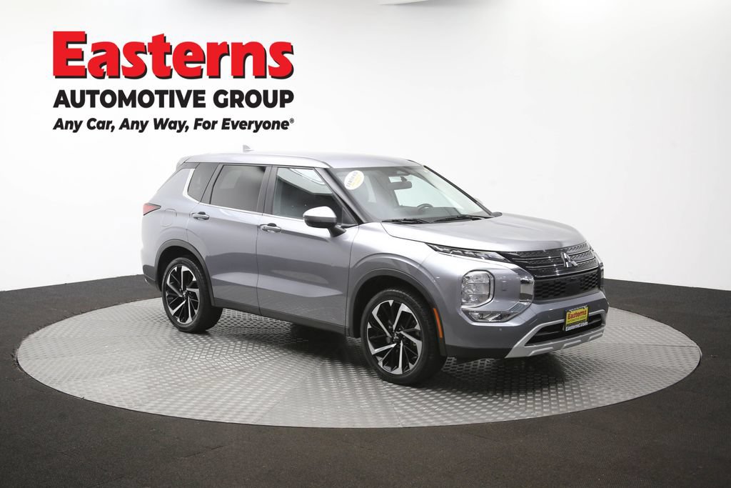 Used 2024 Mitsubishi Outlander SE AWD/4WD image 49