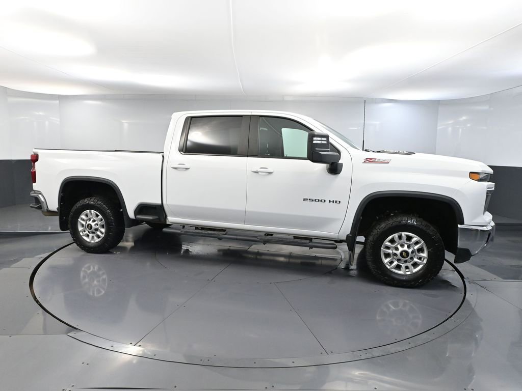 Used 2024 Chevrolet Silverado 2500 LT image 4