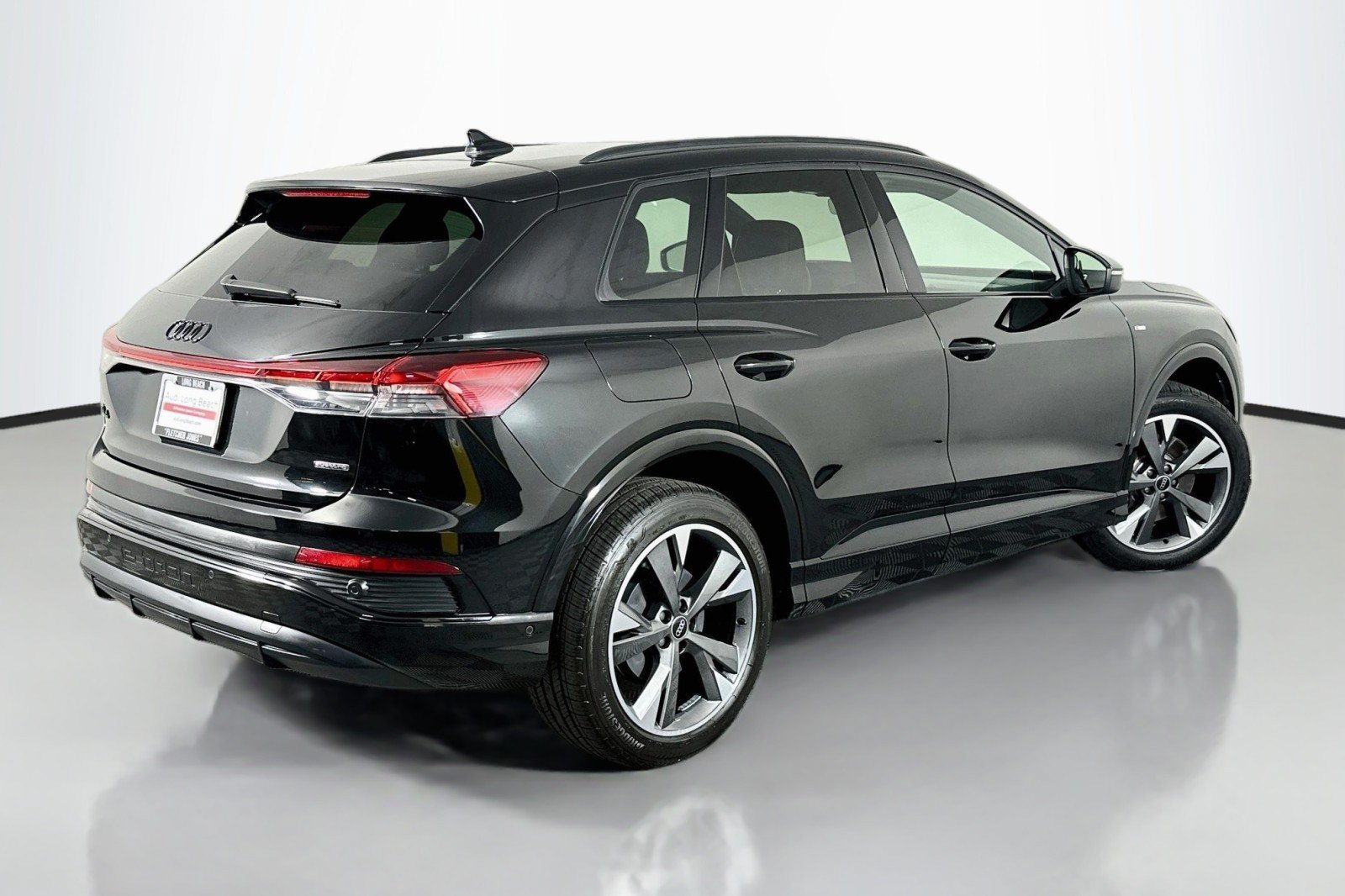 Used 2023 Audi Q4 e-tron Premium Plus w/ Premium Plus AWD/4WD image 14