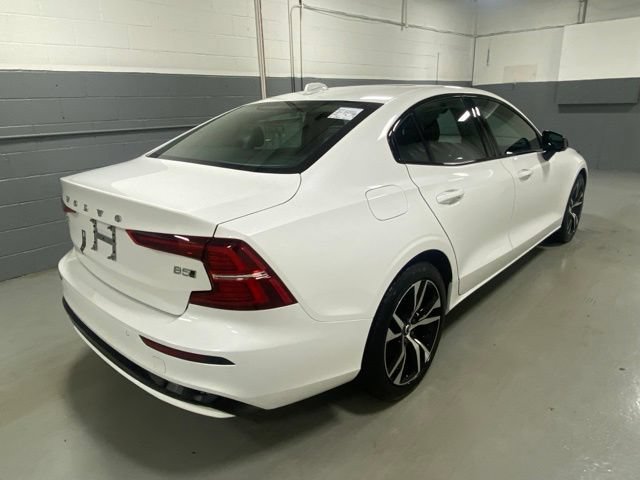 Used 2025 Volvo S60 B5 Core AWD/4WD image 3