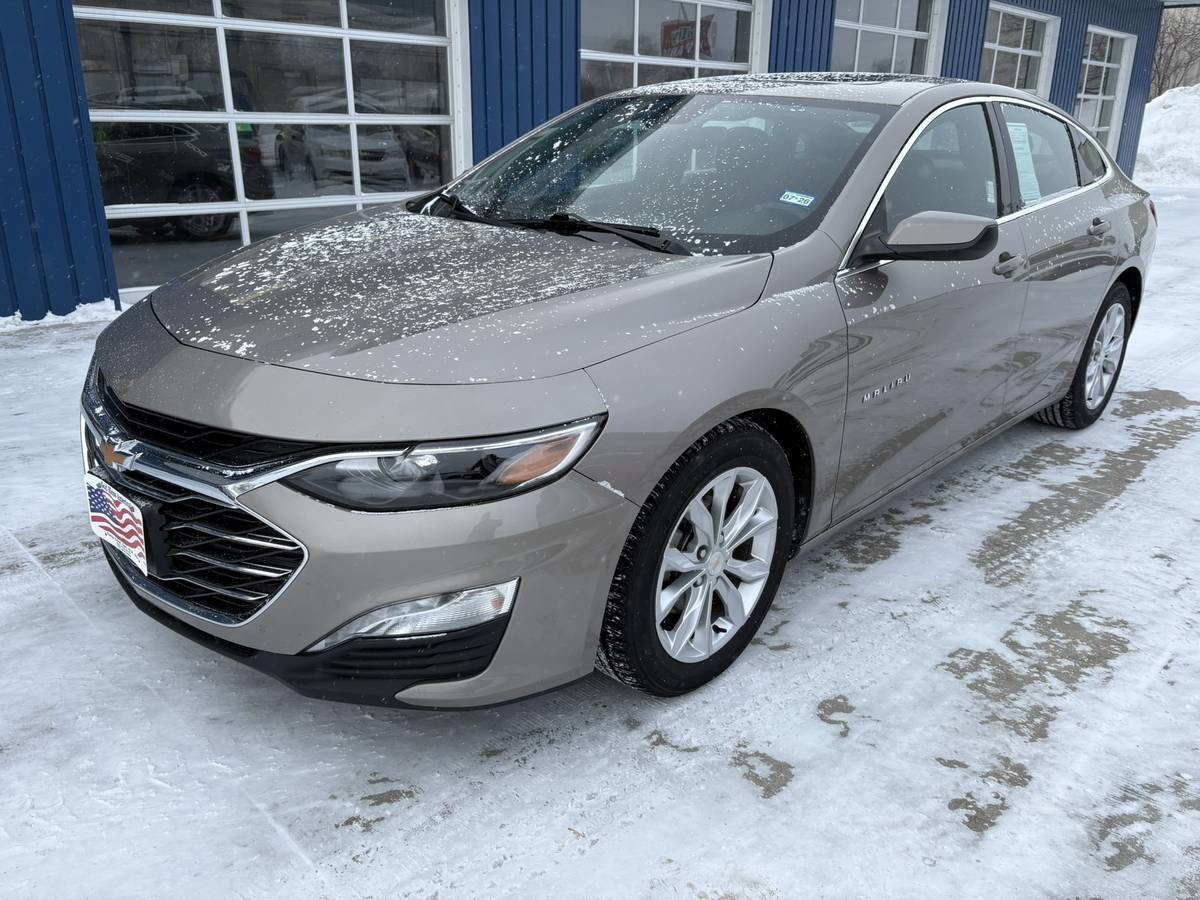 Used 2023 Chevrolet Malibu LT image 2