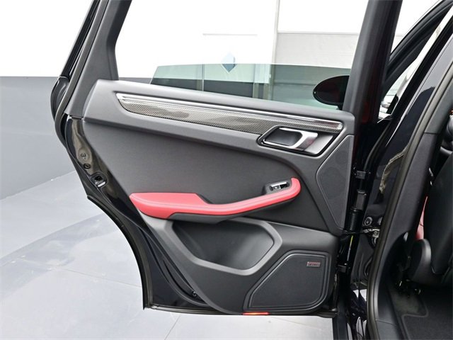 New 2026 Porsche Macan image 14