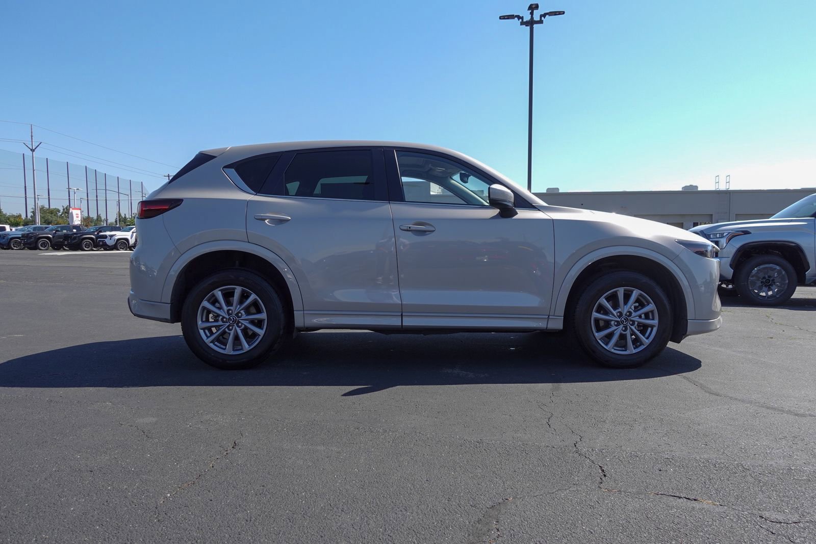 Used 2025 MAZDA CX-5 AWD 2.5 S w/ Preferred Package image 2