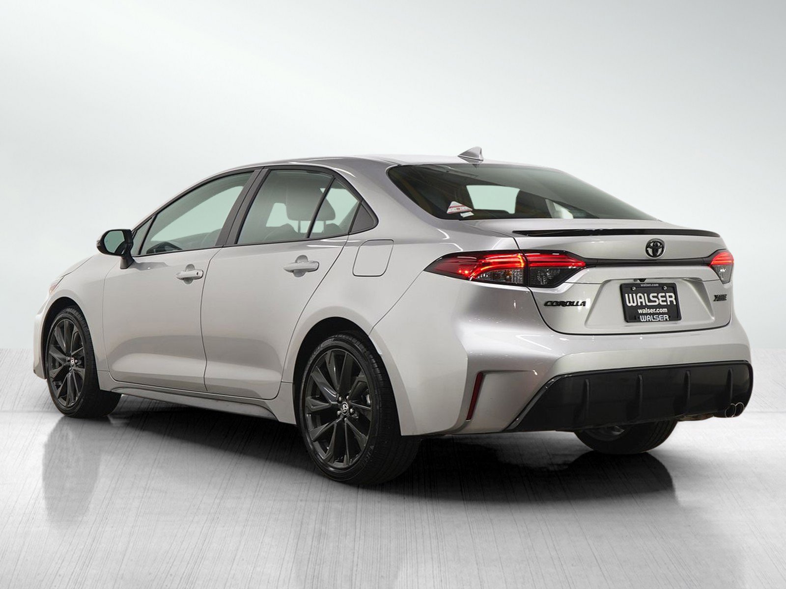 Used 2025 Toyota Corolla XSE image 3