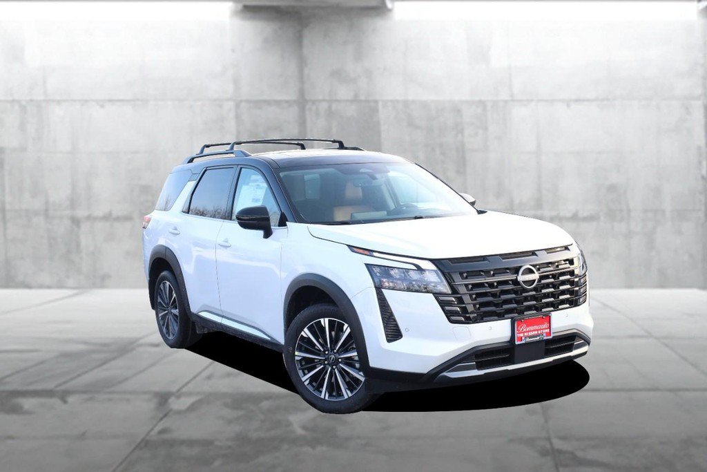 New 2026 Nissan Pathfinder Platinum AWD/4WD image 2