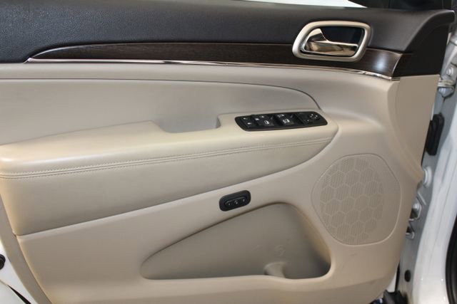 Used 2014 Jeep Grand Cherokee Limited AWD/4WD image 23