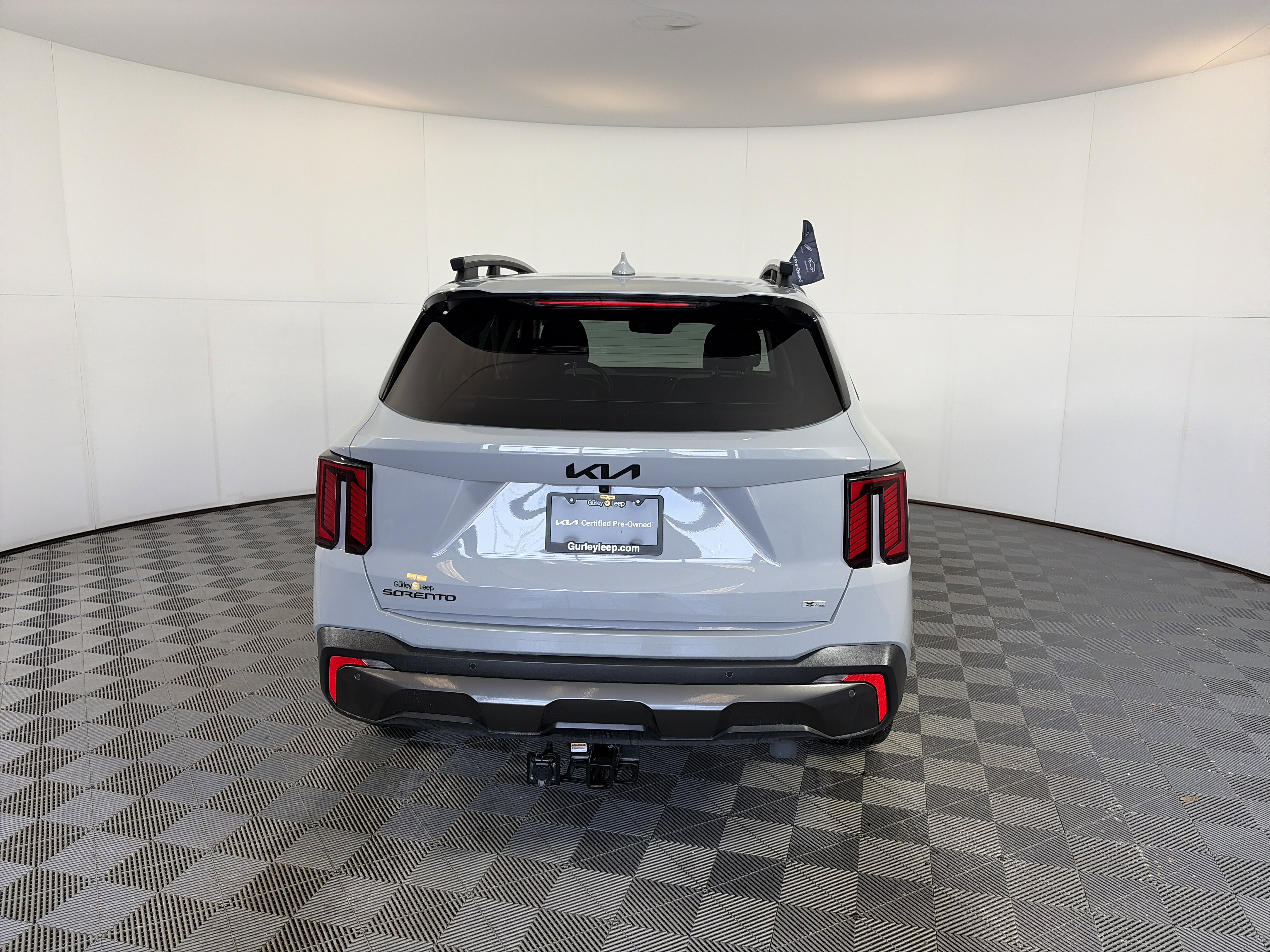 Certified 2025 Kia Sorento SX image 9