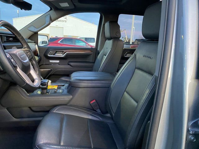 Used 2024 GMC Sierra 1500 Denali w/ Technology Package AWD/4WD image 12