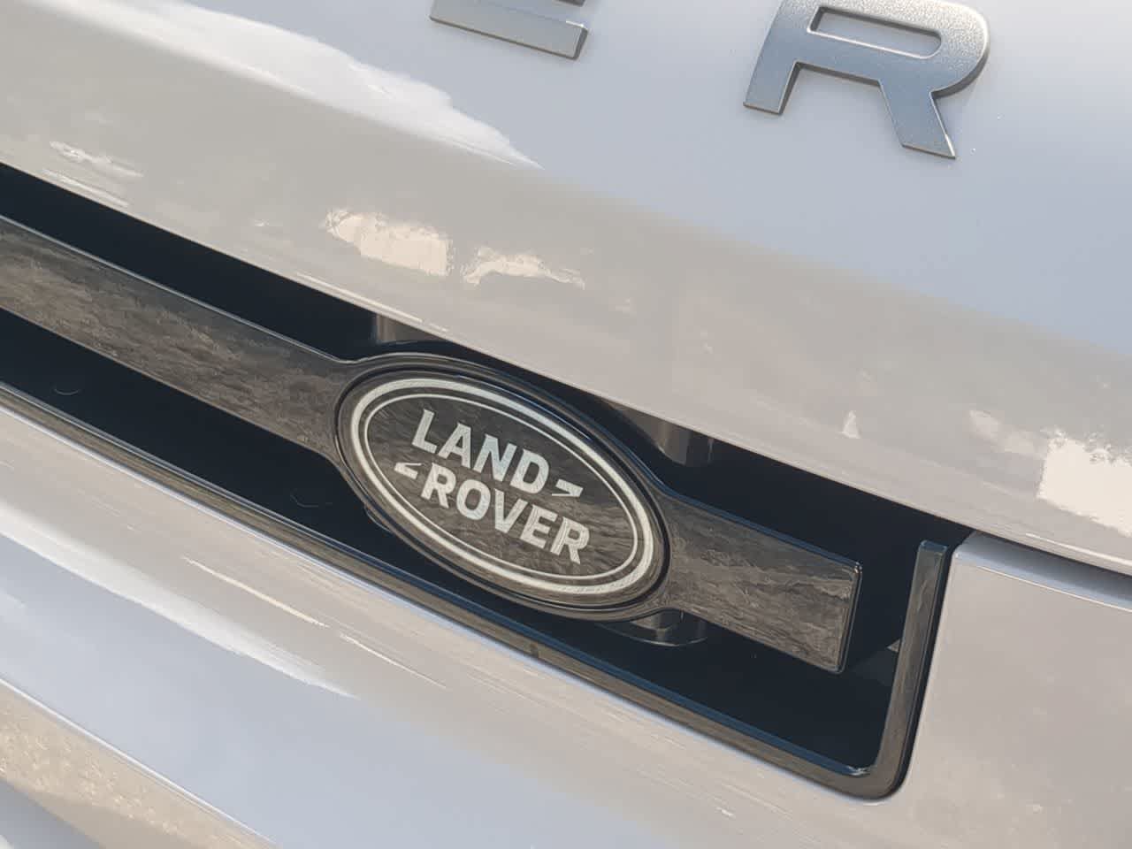 New 2026 Land Rover Defender 110 S AWD/4WD image 12