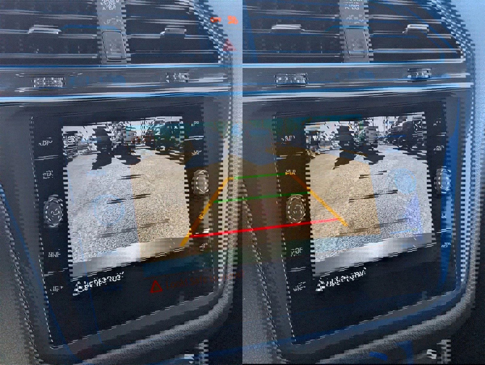 Used 2024 Volkswagen Tiguan SE image 22