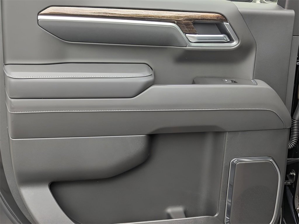 New 2026 GMC Sierra 1500 Elevation image 13