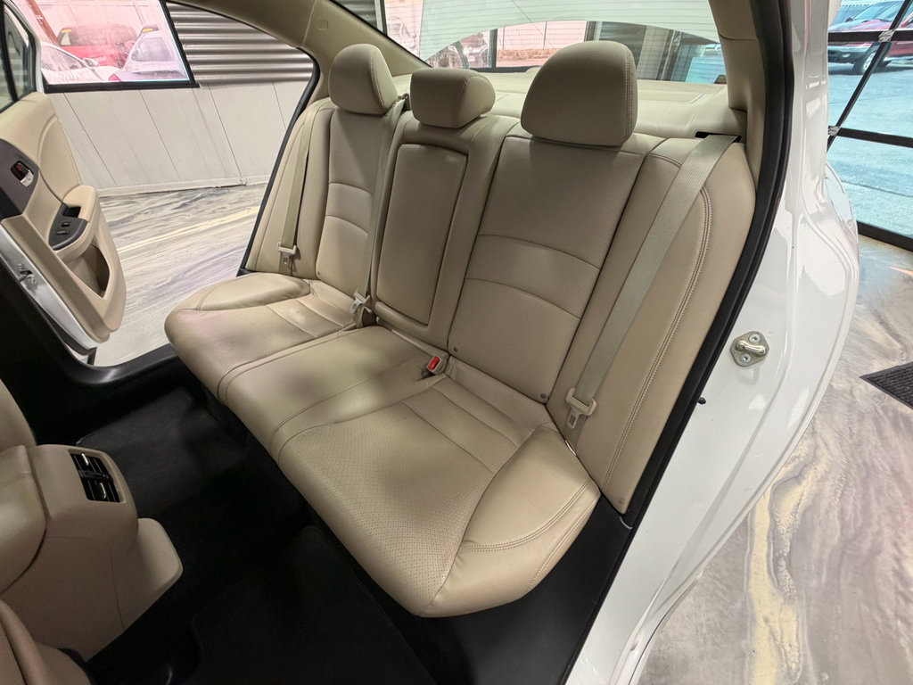 Used 2016 Honda Accord Touring image 6