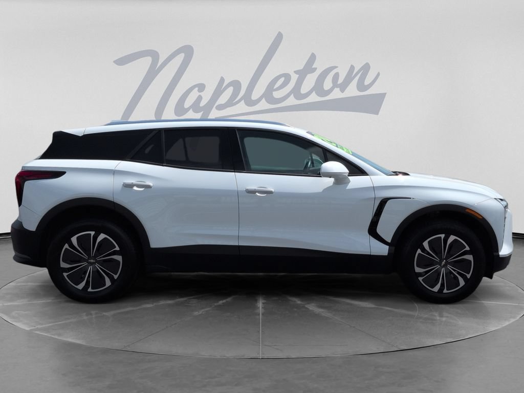Used 2024 Chevrolet Blazer EV LT AWD/4WD image 9