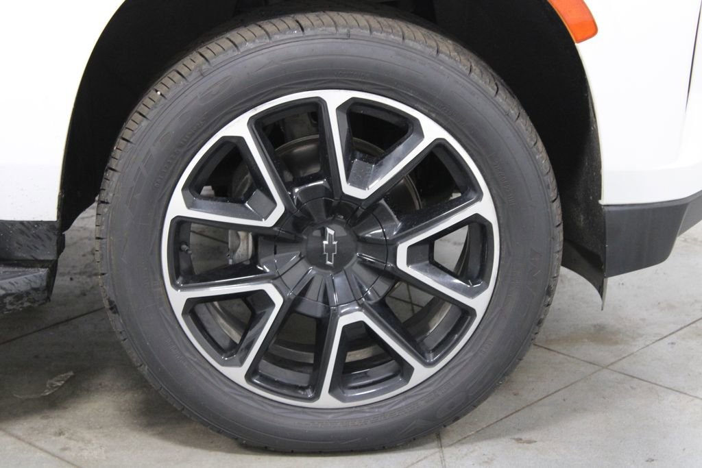 Used 2022 Chevrolet Tahoe RST w/ Luxury Package image 12