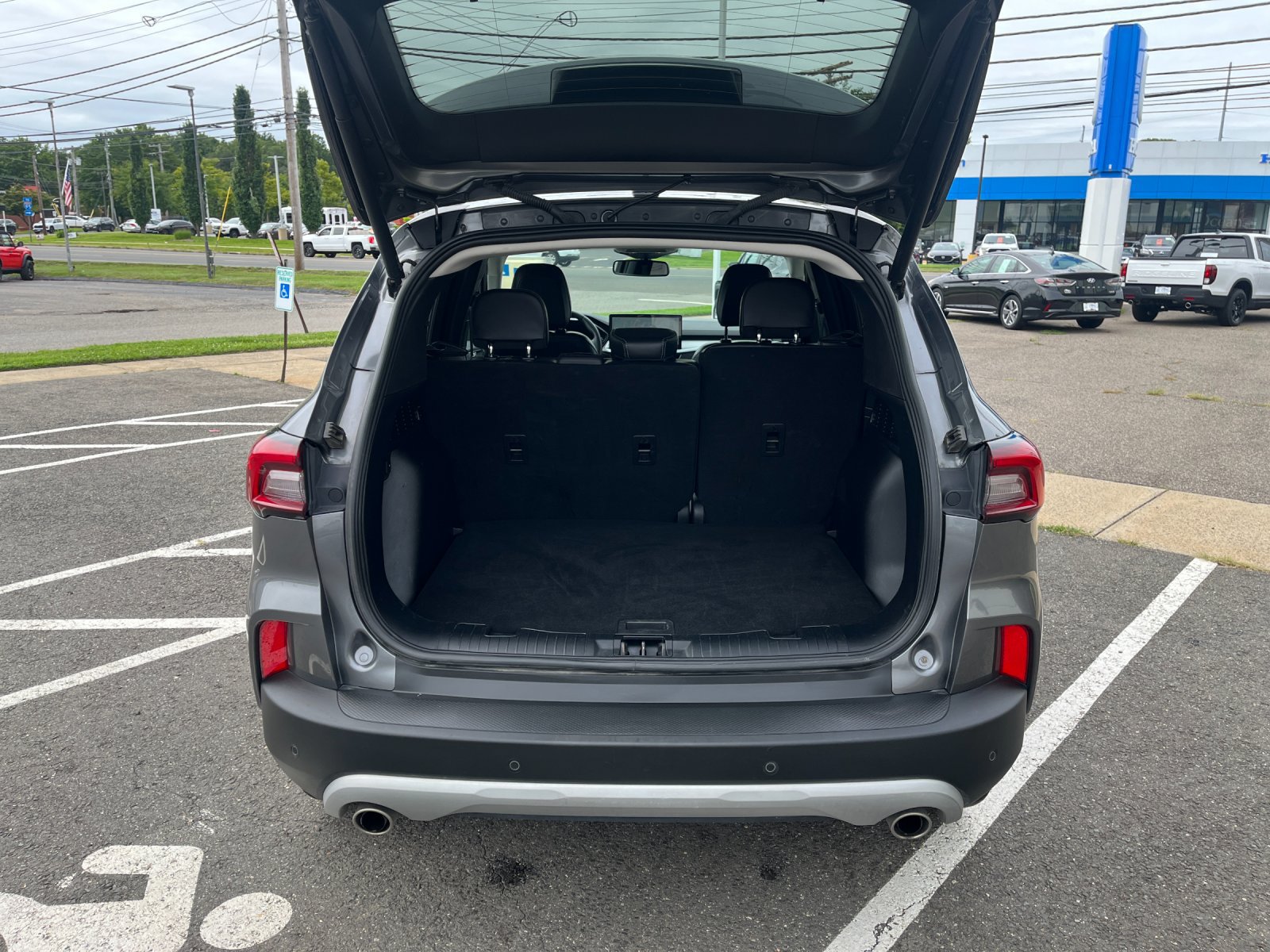 Used 2024 Ford Escape Platinum AWD/4WD image 16