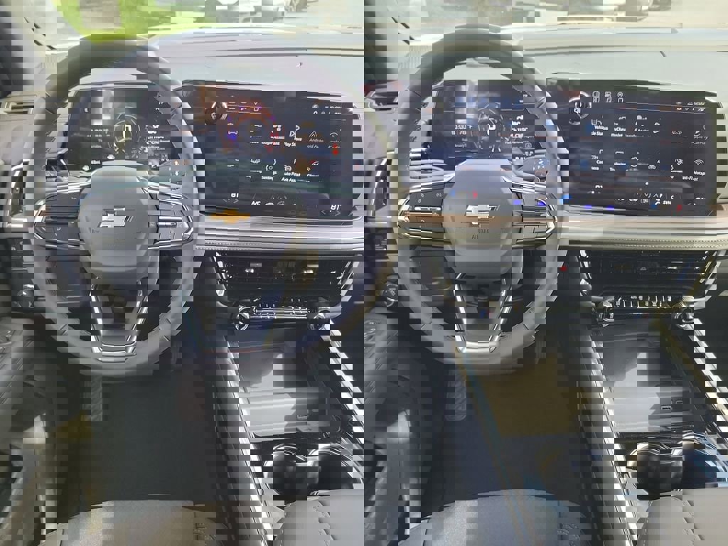 New 2026 Chevrolet Suburban LS image 4