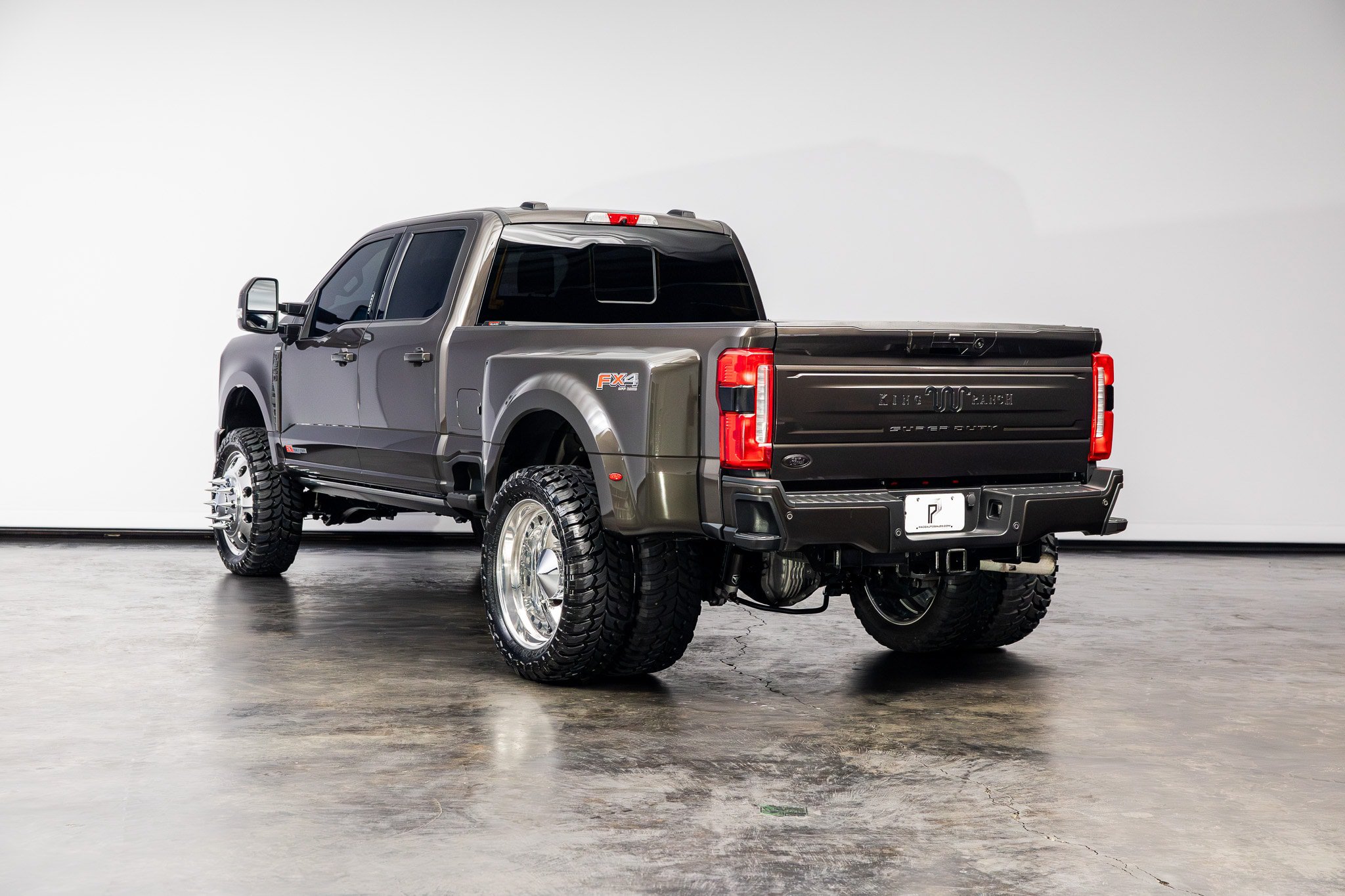 Used 2024 Ford F350 King Ranch w/ Chrome Package AWD/4WD image 15