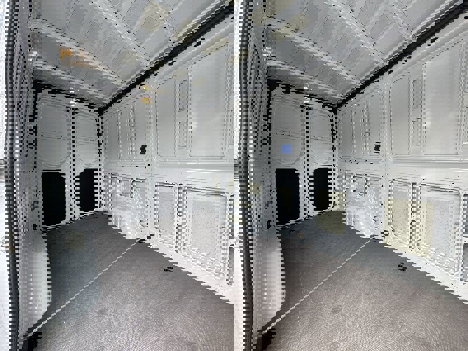 Used 2025 Mercedes-Benz Sprinter 2500 image 30