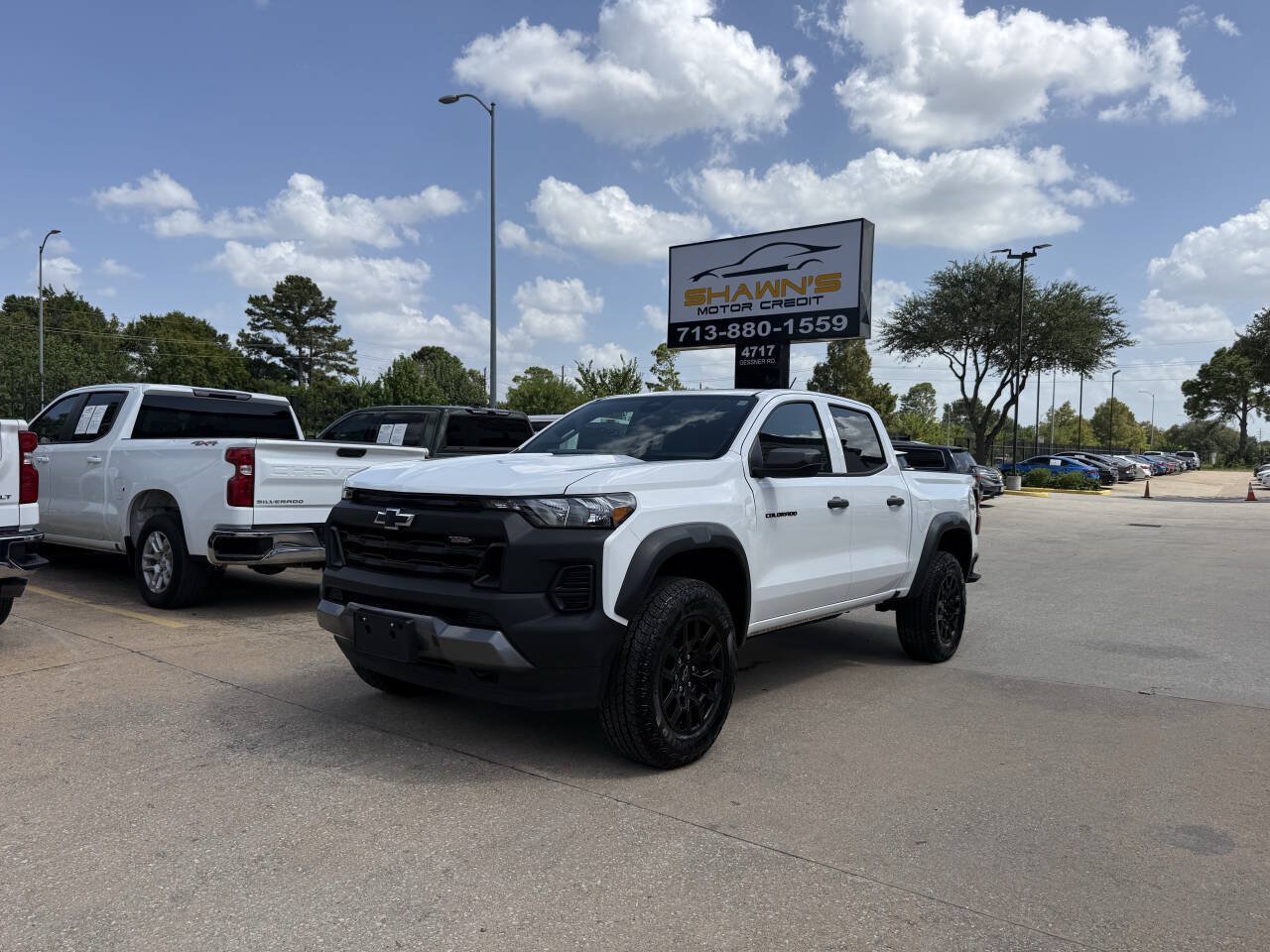 Used 2024 Chevrolet Colorado Trail Boss AWD/4WD image 42