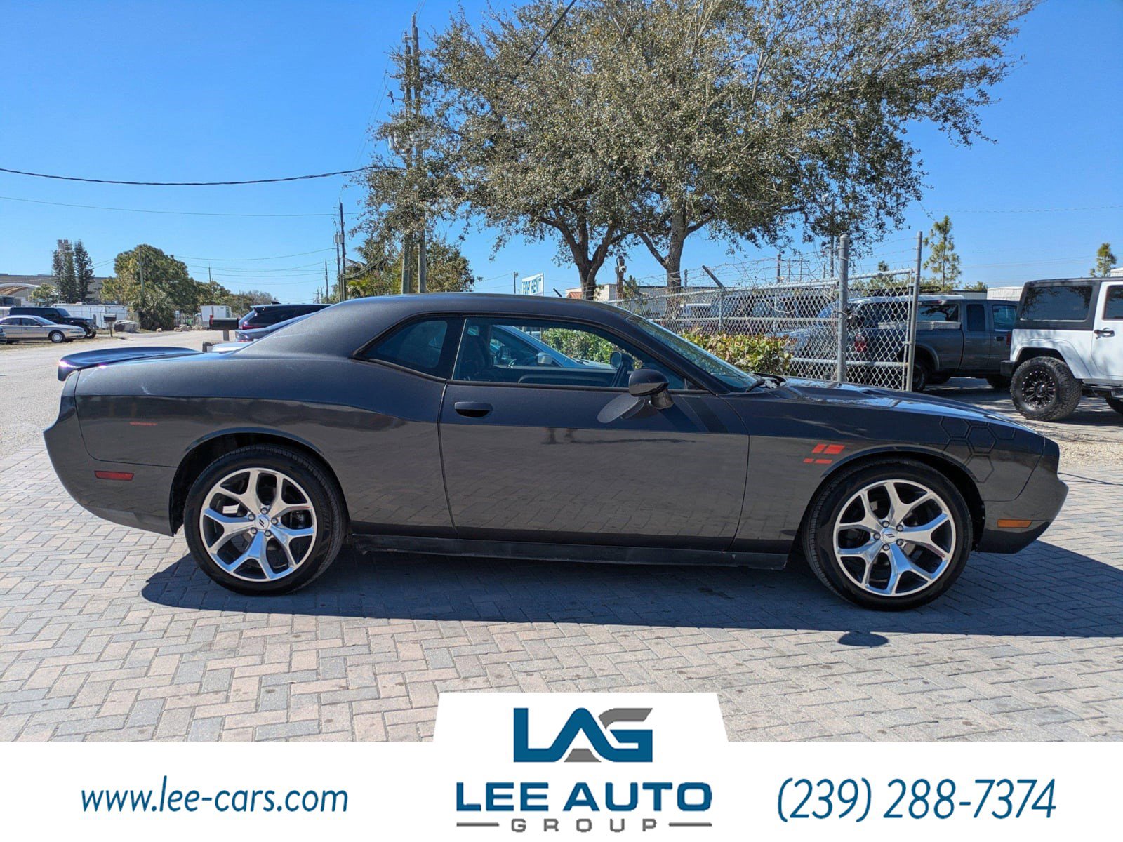 Used 2014 Dodge Challenger SXT RWD video 2