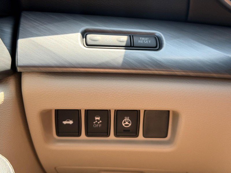 Used 2018 Nissan Maxima 3.5 SL FWD image 17