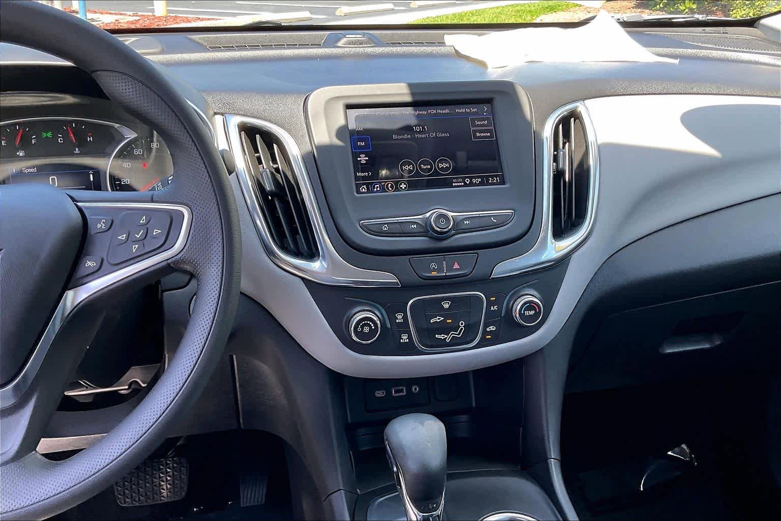 Used 2024 Chevrolet Equinox LS w/ LS Convenience Package FWD image 7
