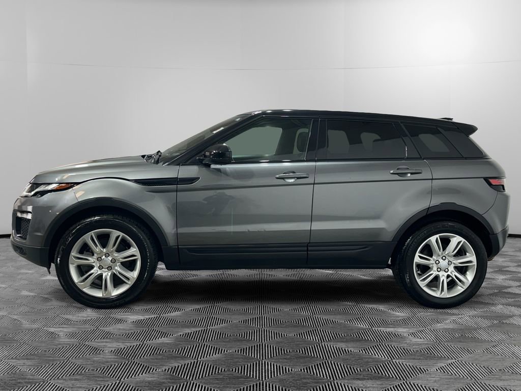 Used 2017 Land Rover Range Rover Evoque SE image 2