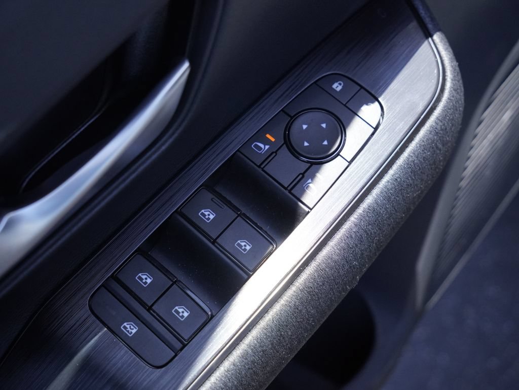 New 2026 Nissan Kicks SV FWD image 9