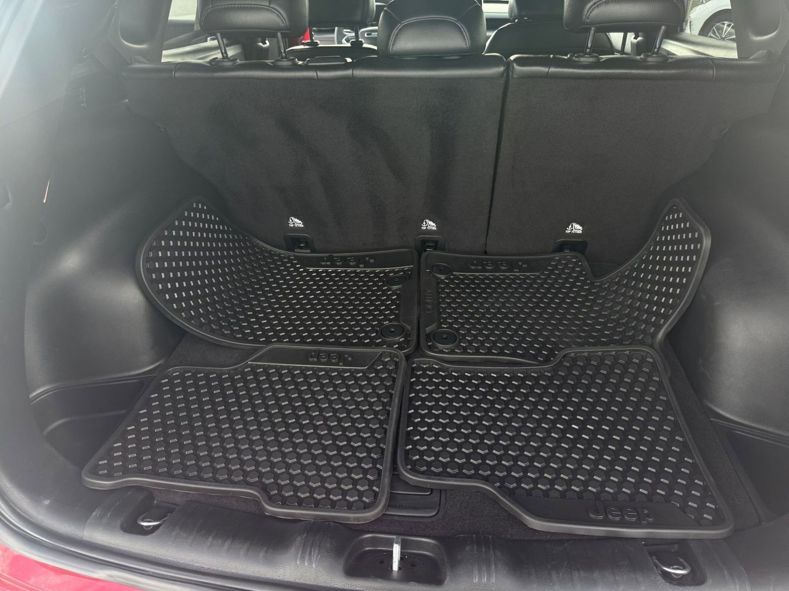 Used 2025 Jeep Compass Trailhawk image 30