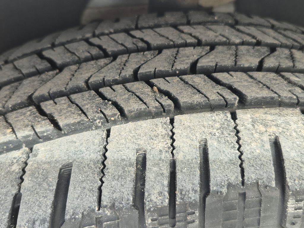 Used 2021 Chevrolet Equinox LT image 28