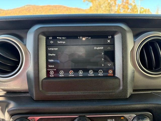 Used 2021 Jeep Gladiator Willys image 19