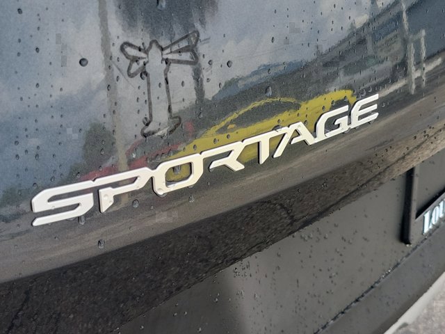 Used 2023 Kia Sportage EX FWD image 11