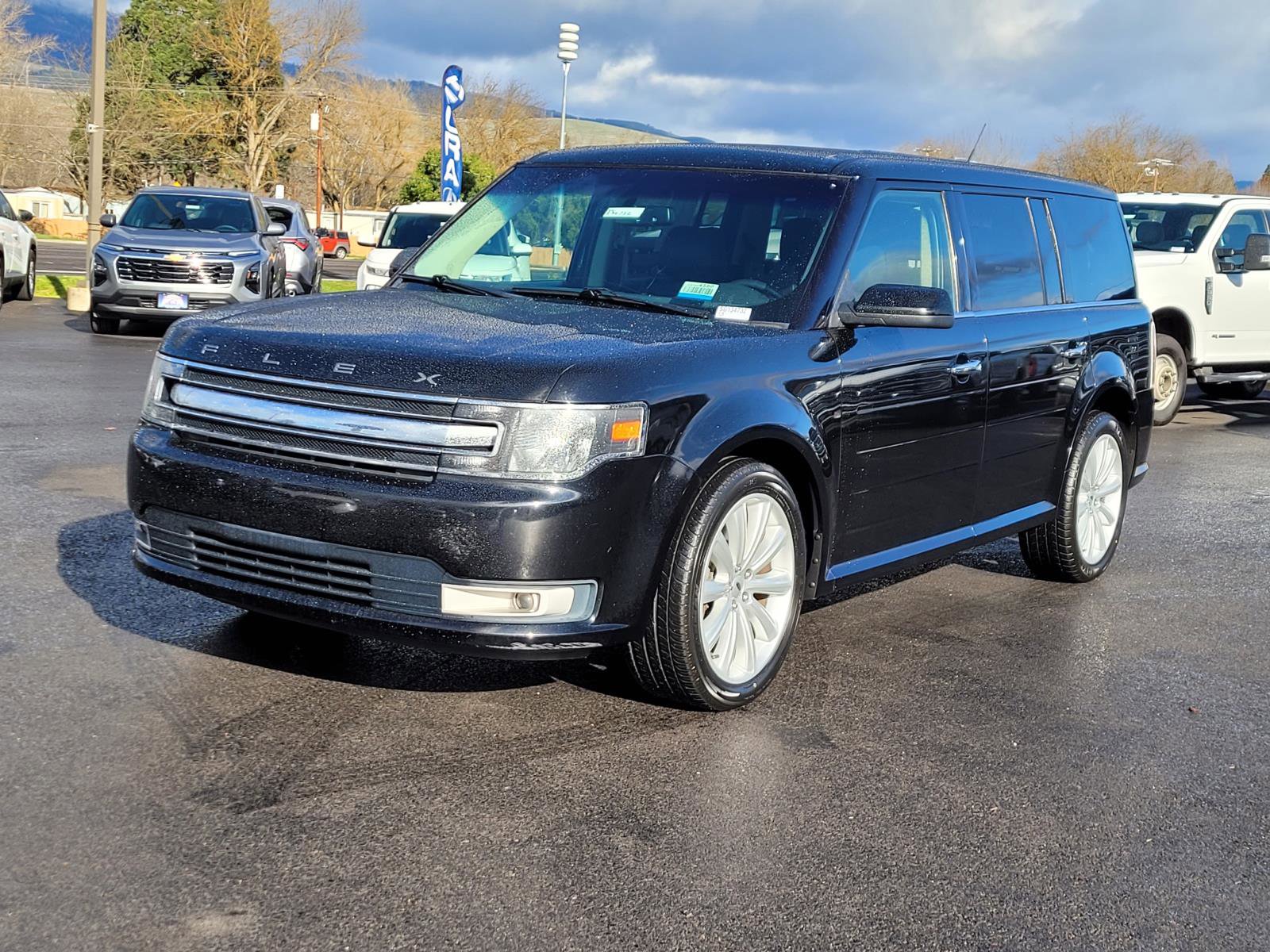 Used 2017 Ford Flex SEL w/ Equipment Group 202A image 1
