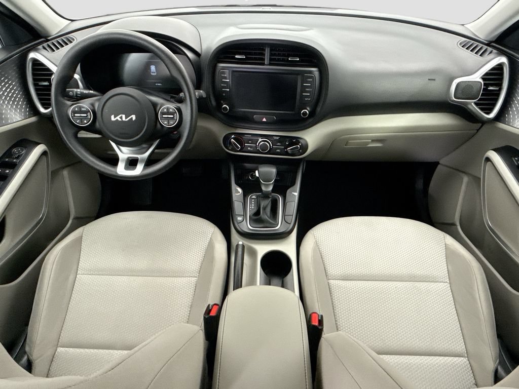 Used 2023 Kia Soul LX FWD image 13