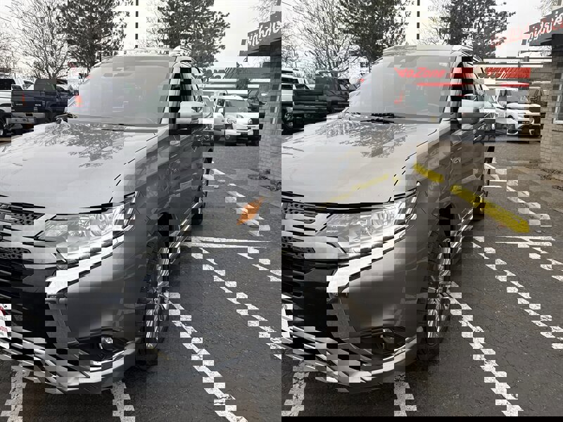 Used 2022 Mitsubishi Outlander SEL image 12