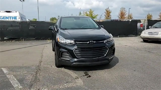 Certified 2022 Chevrolet Trax LS w/ Tint and Cruise Package image 3