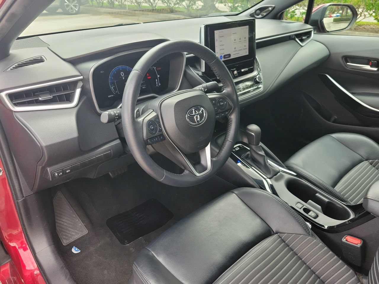 Used 2023 Toyota Corolla XSE FWD image 15
