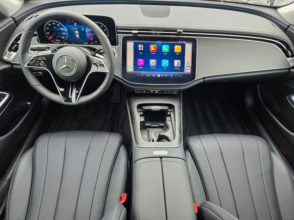 Used 2025 Mercedes-Benz E 350 4MATIC Sedan image 17