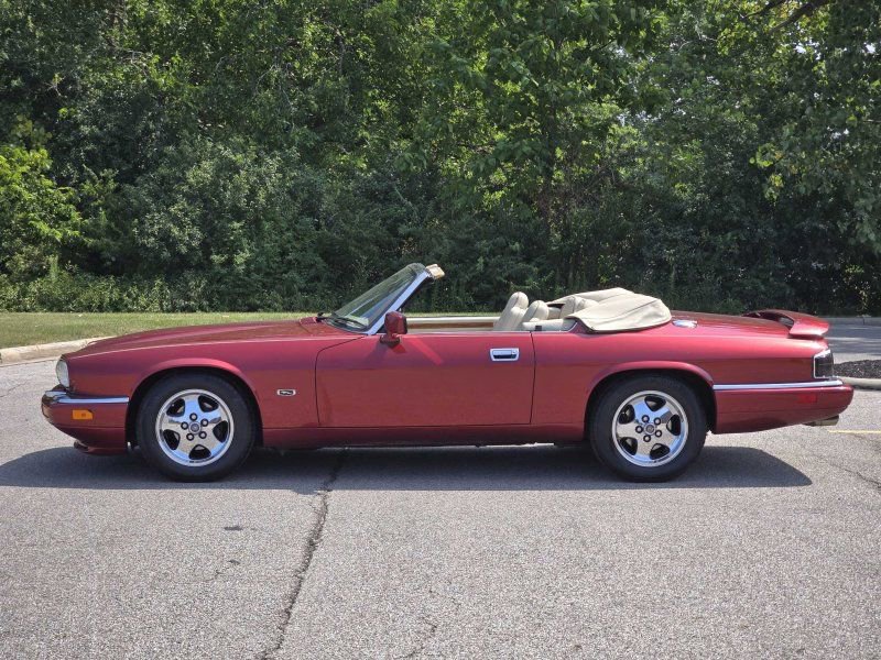 Used 1995 Jaguar XJS V12 Convertible image 20