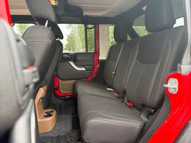 Used 2017 Jeep Wrangler Unlimited Rubicon w/ Connectivity Group AWD/4WD image 22
