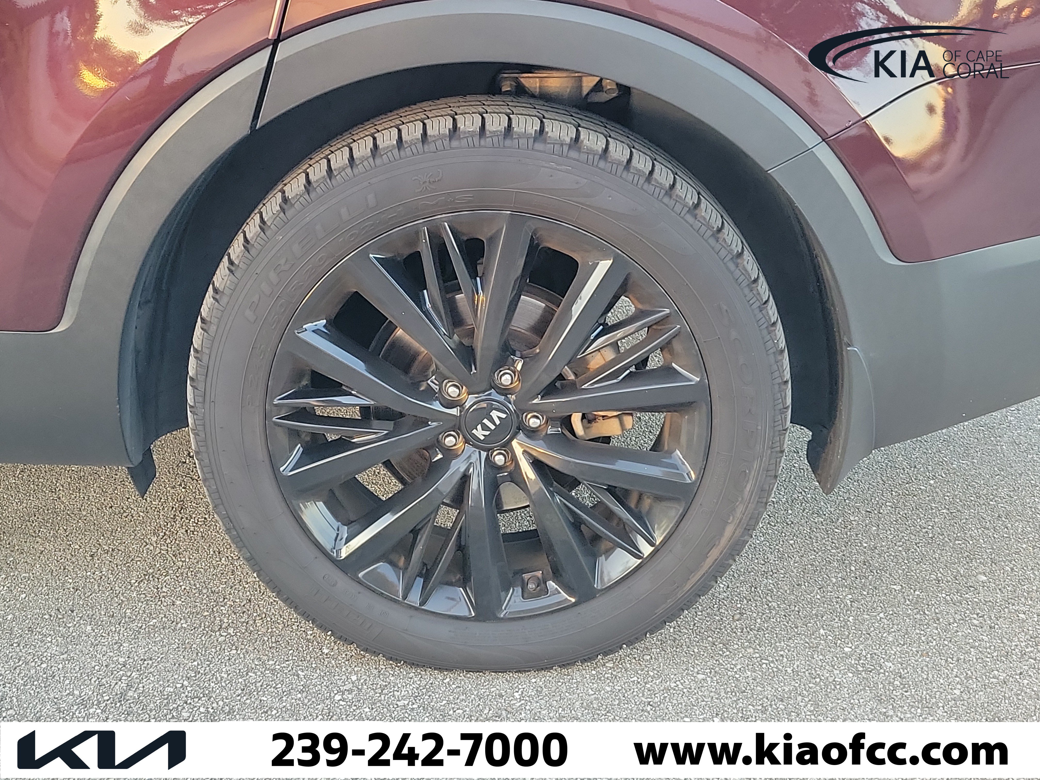 Used 2021 Kia Telluride SX w/ Towing Package FWD image 7