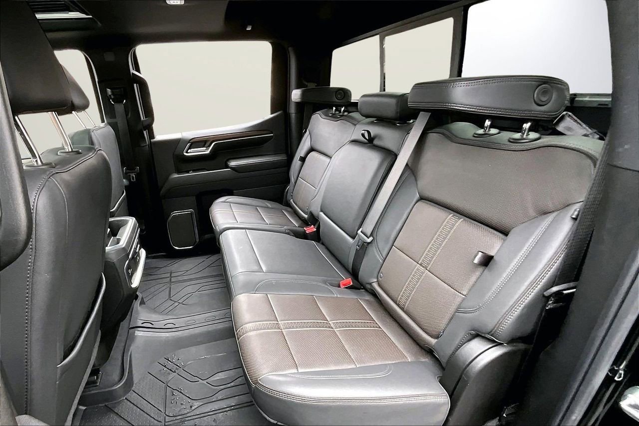 Used 2025 Chevrolet Silverado 1500 High Country w/ Midnight Edition image 23