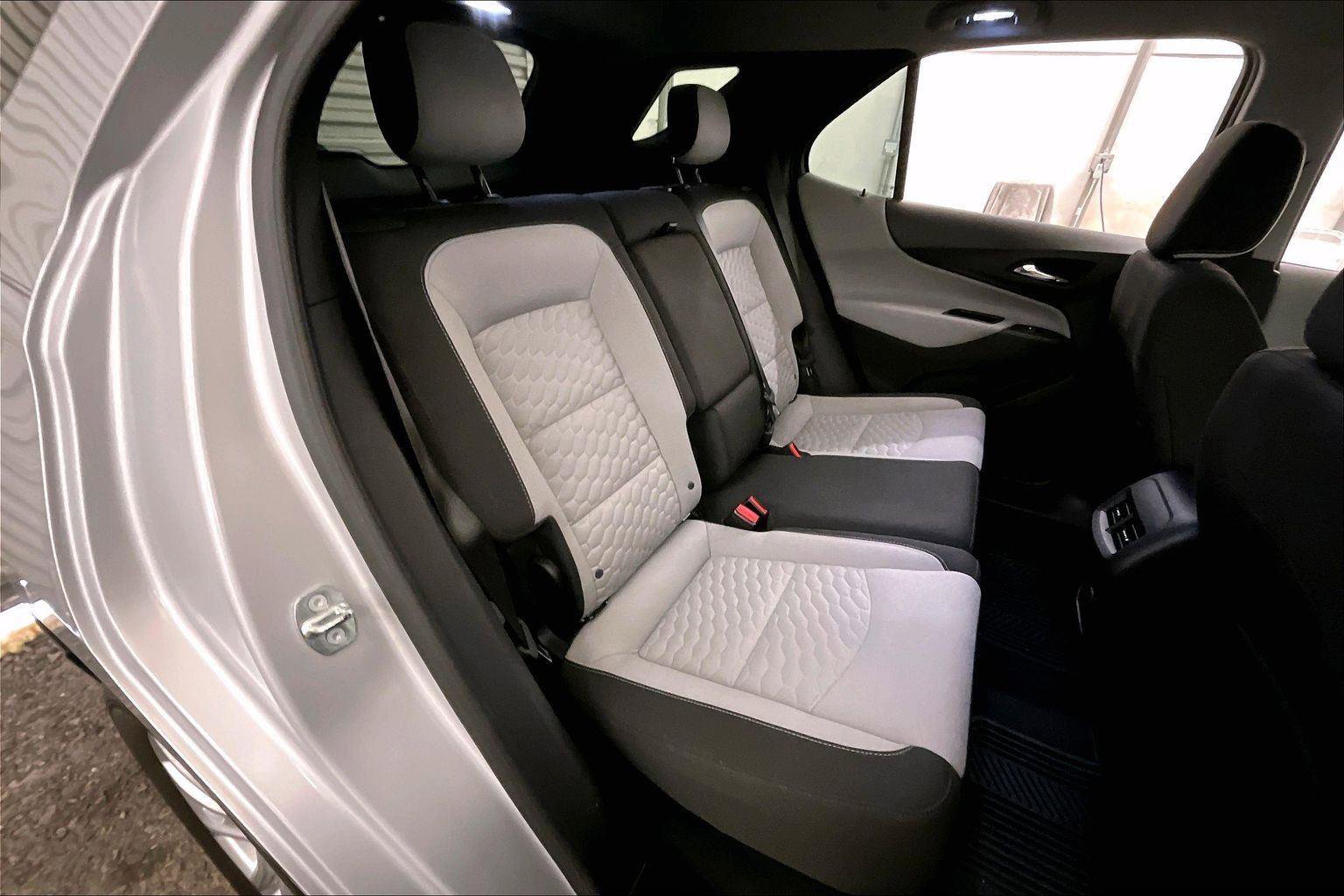 Used 2018 Chevrolet Equinox LT image 26