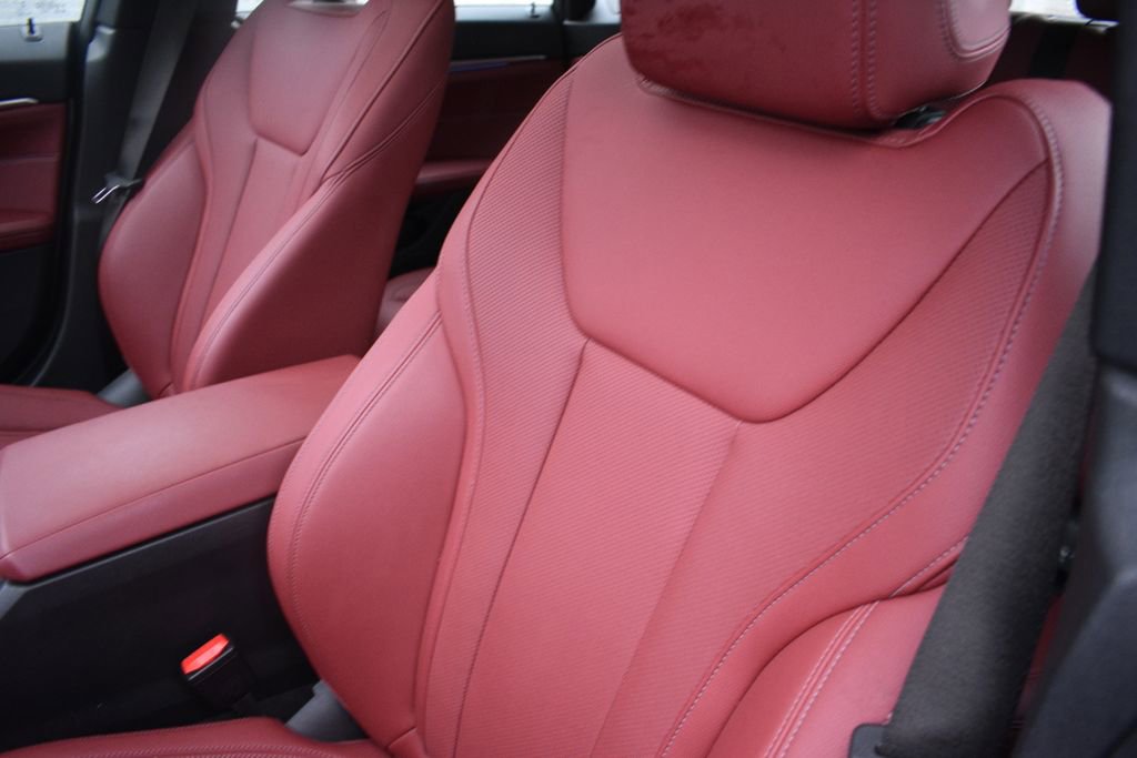 Used 2023 BMW i4 eDrive35 image 11