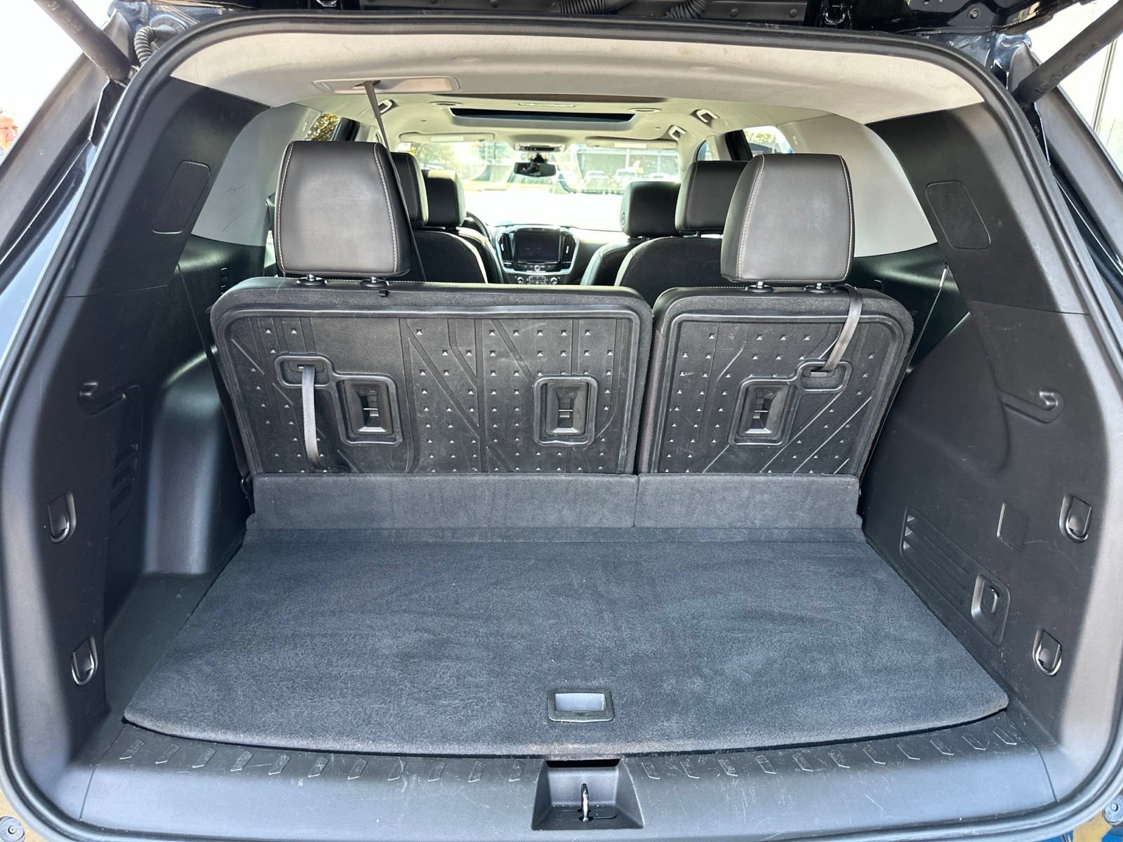 Used 2020 Chevrolet Traverse Premier w/ Redline Edition AWD/4WD image 11