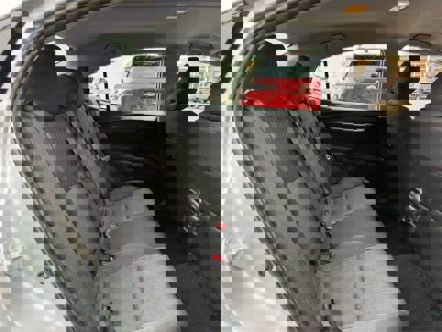 Used 2025 Toyota Camry LE image 33