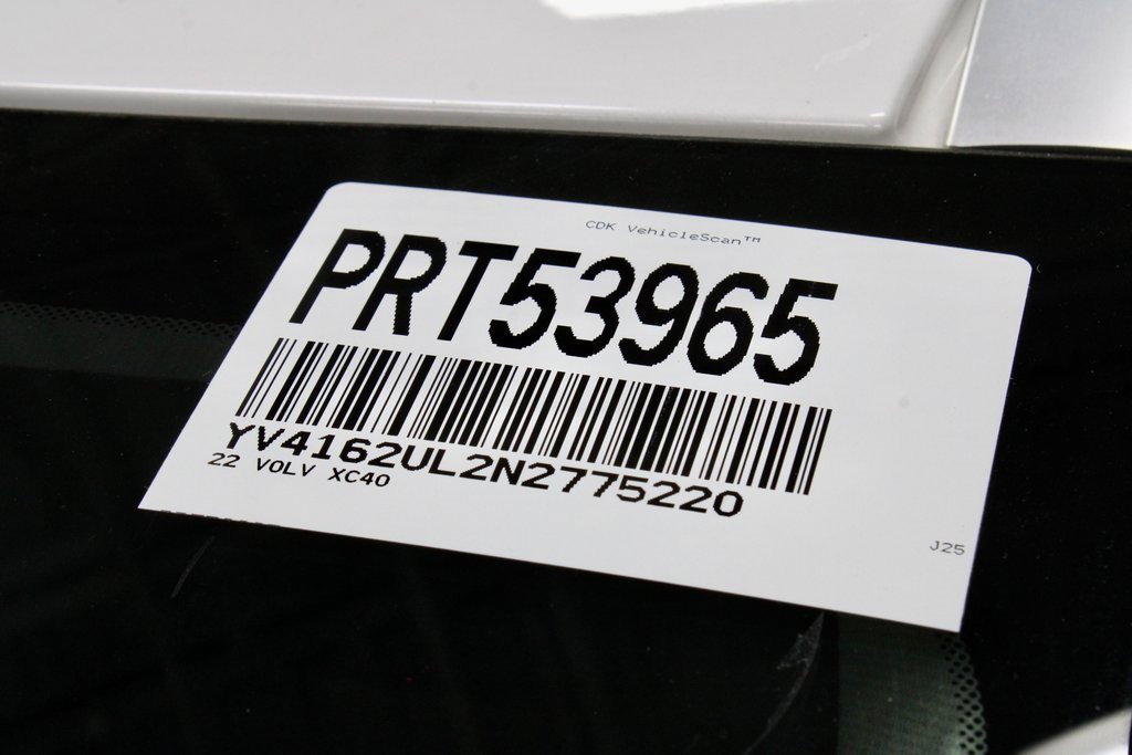 Used 2022 Volvo XC40 T5 Inscription image 38